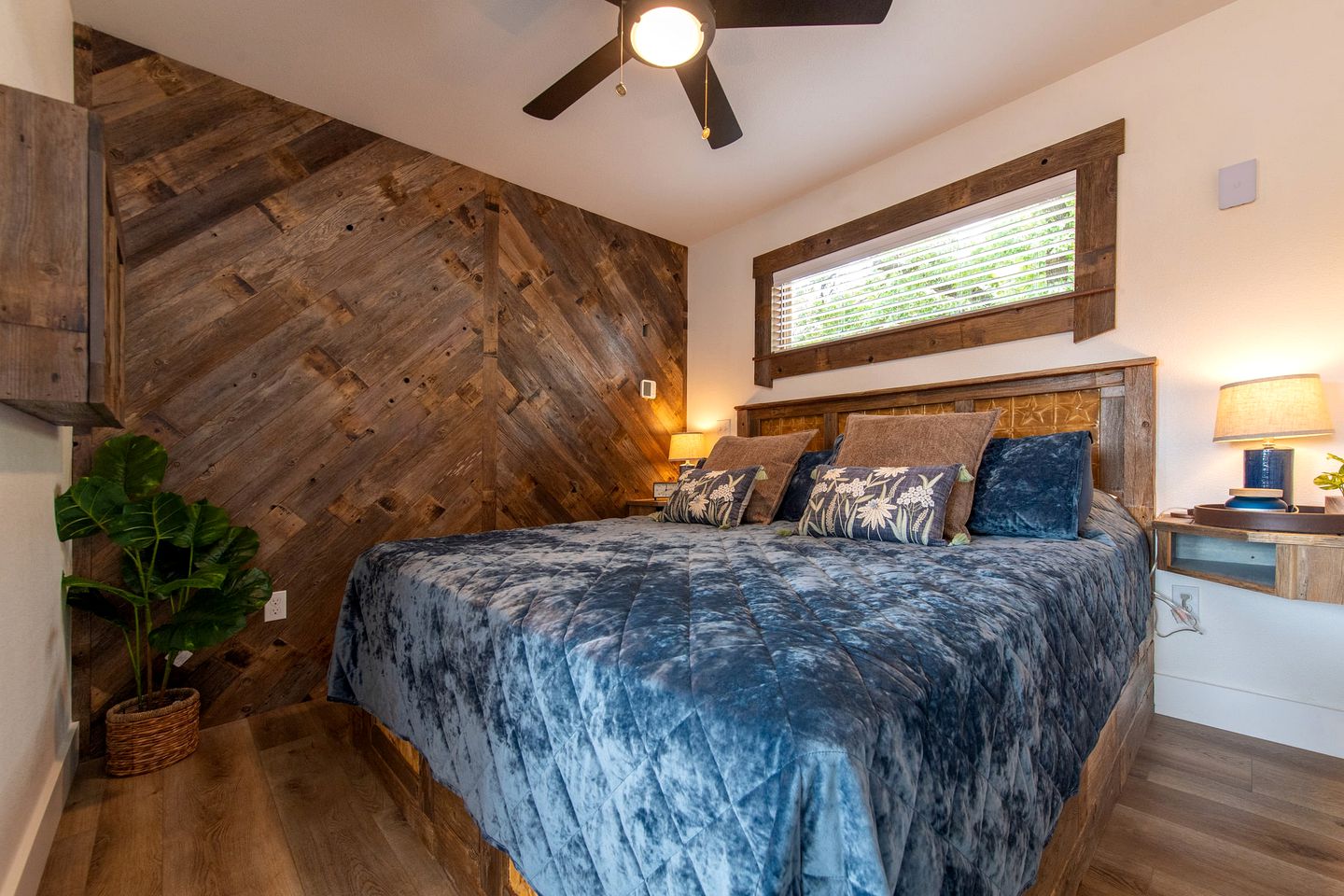 Texan Tree House for an Outdoor Adventure near Magnolia