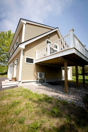 Cabins (United States of America, Topsham, Maine)