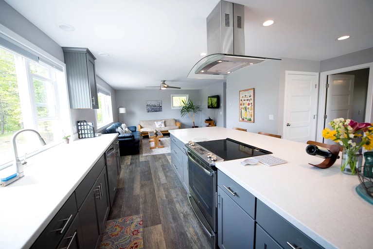 Cabins (United States of America, Topsham, Maine)