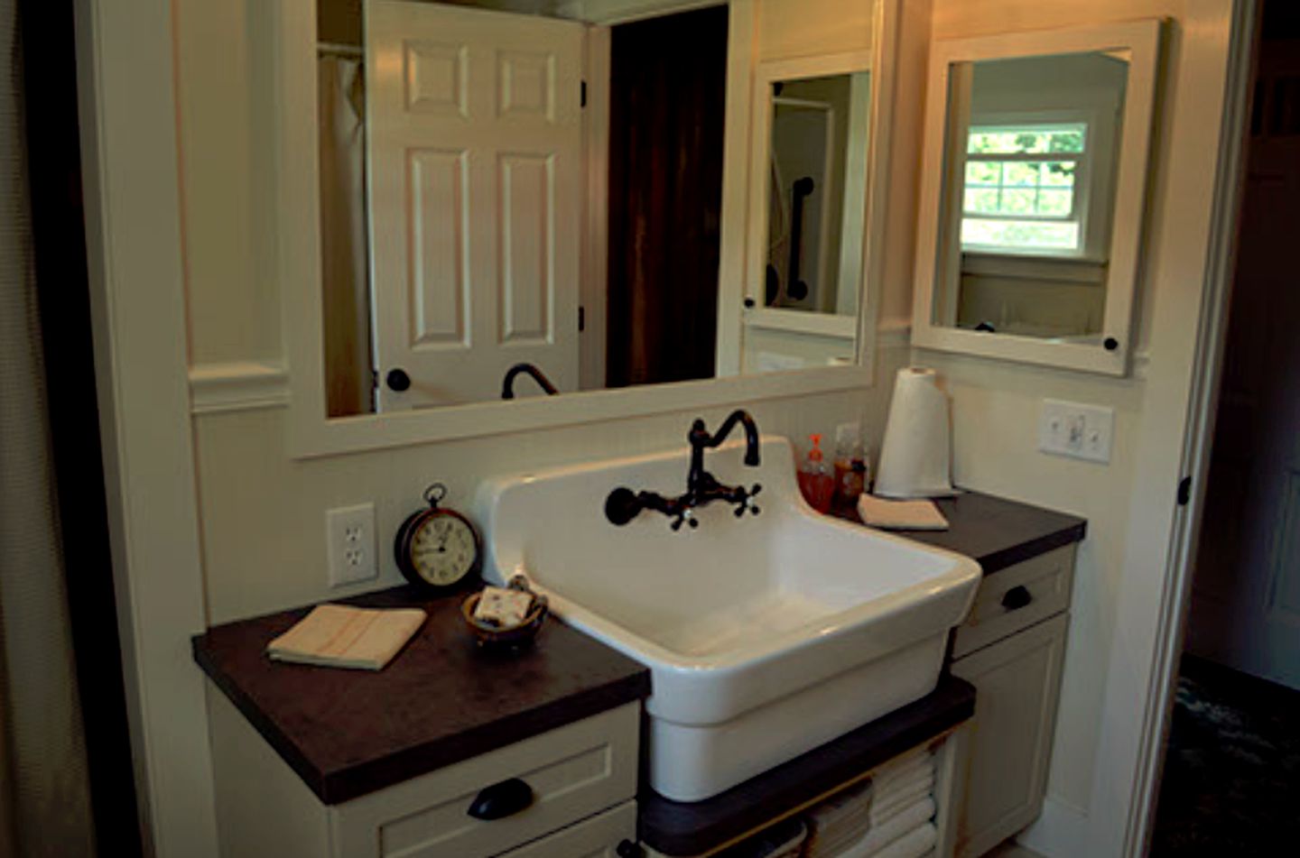 Elegant Farmhouse Cottage Rental with Private Pond near Mohican State Park, Ohio