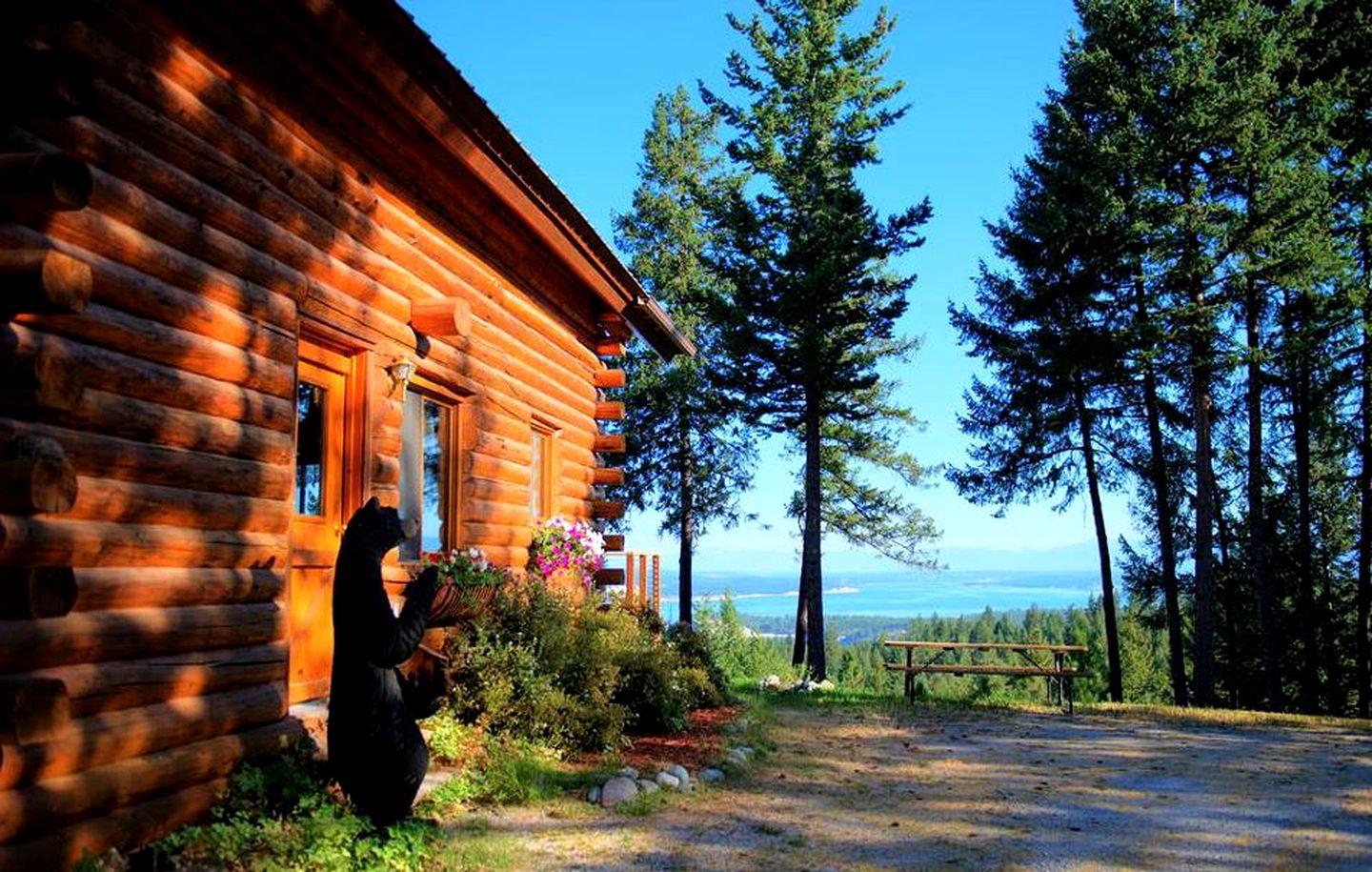 Traditional Log Cabin Getaway on Lake Koocanusa in Lincoln County, Montana