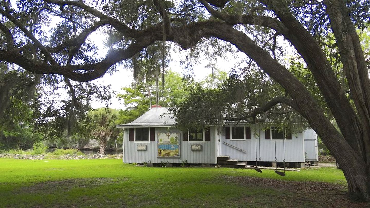 Rustic Cabin Rental Located in St. Marks Wildlife Refuge, Florida