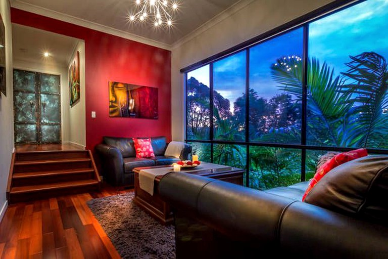 Vacation Rentals (Wongawallan, Queensland, Australia)