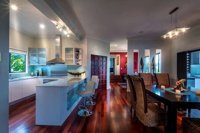 Vacation Rentals (Wongawallan, Queensland, Australia)