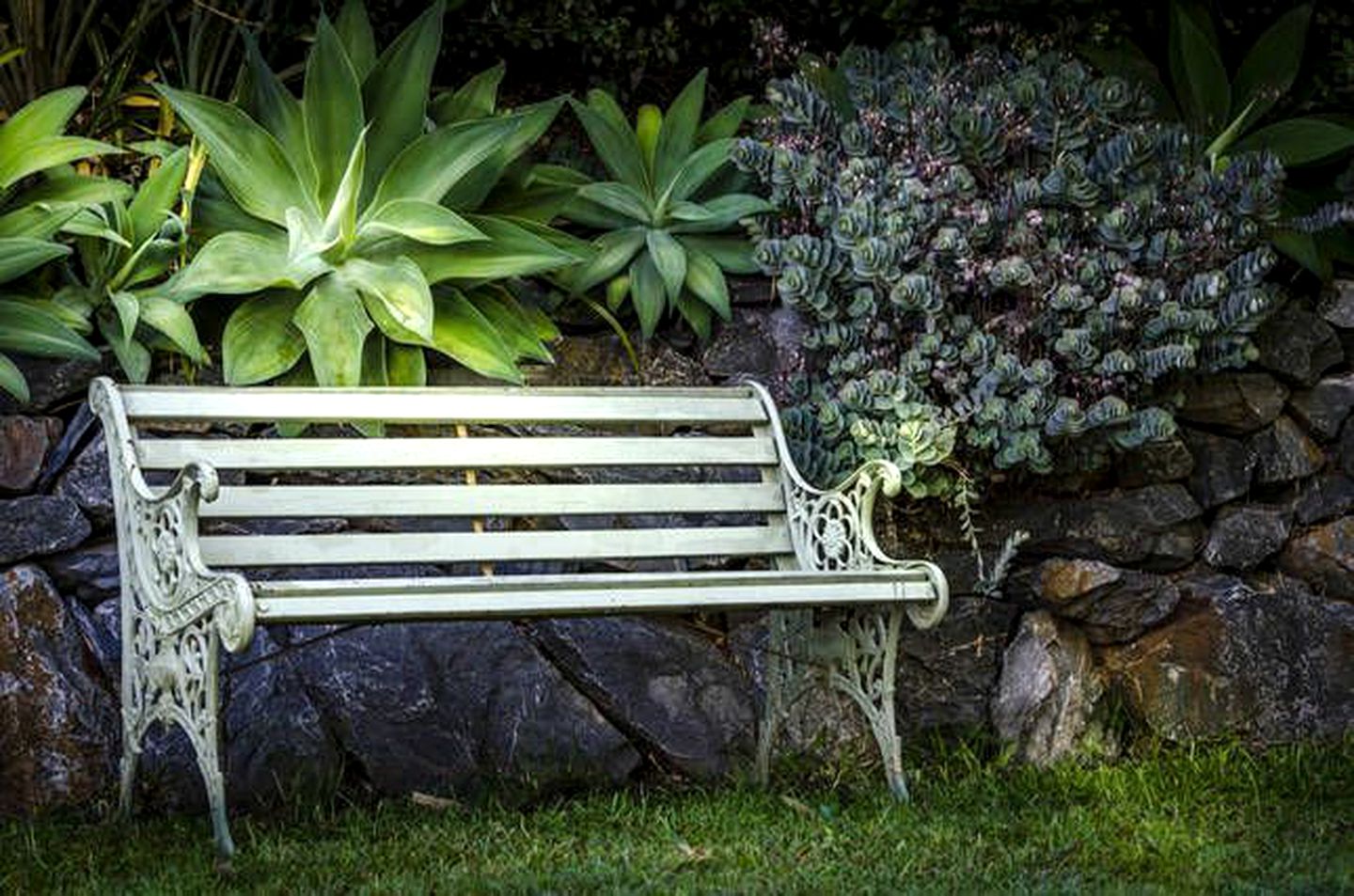 Incredible Family-Friendly Cottage with Luxurious Hot Tub in Wongawallan, Queensland