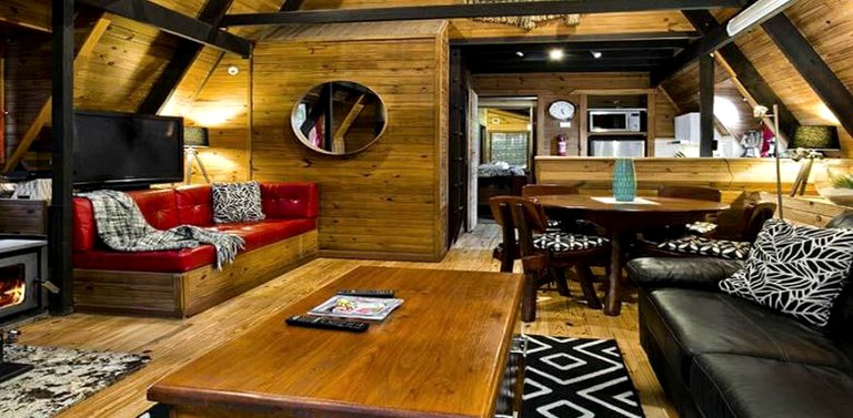 Log Cabins (Springbrook, Queensland, Australia)