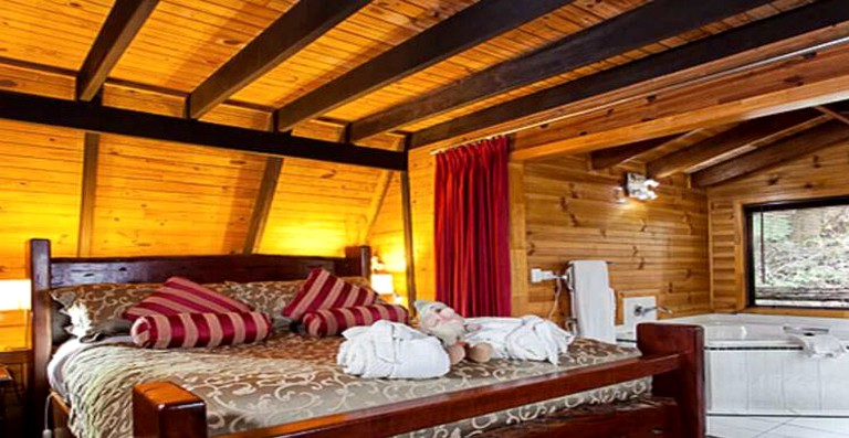 Cabins (Springbrook, Queensland, Australia)