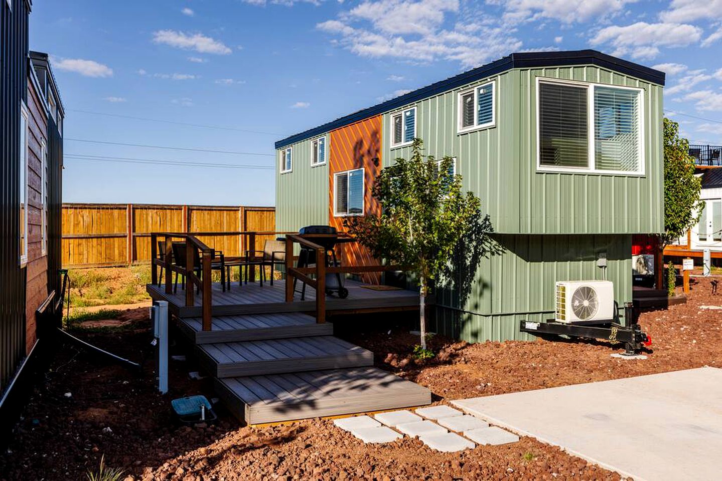 Vistas of Zion: Tiny Home Sanctuary with Unforgettable Views in Apple Valley