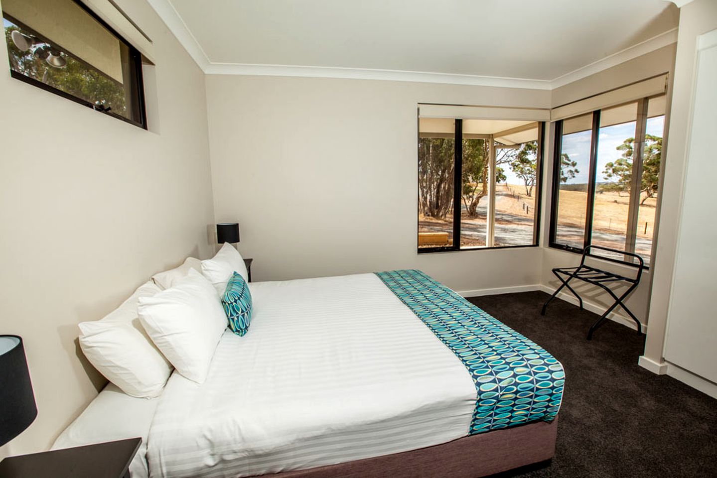 Luxury Cottage Rentals with Stunning Views in the Clare Valley, South Australia