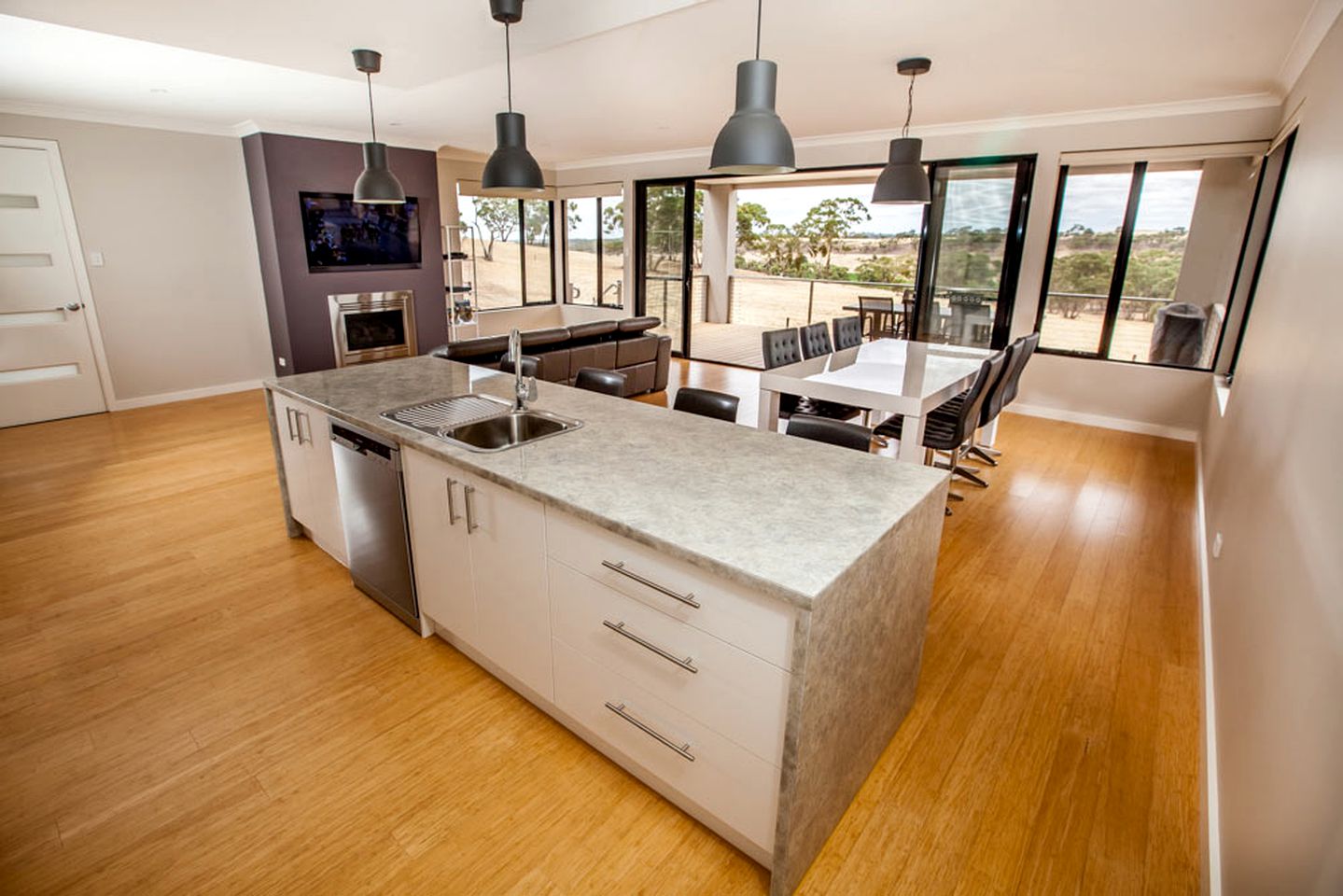 Luxury Cottage Rentals with Stunning Views in the Clare Valley, South Australia