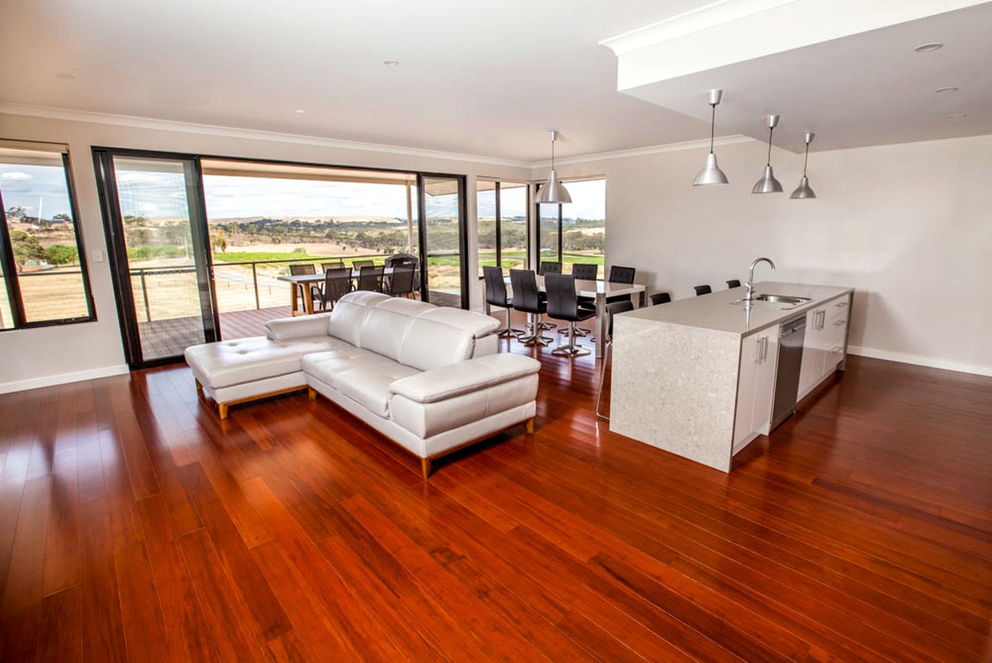 Luxury Cottage Rentals with Stunning Views in the Clare Valley, South Australia