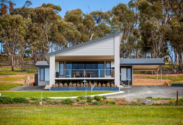 Cottages (Clare, South Australia, Australia)