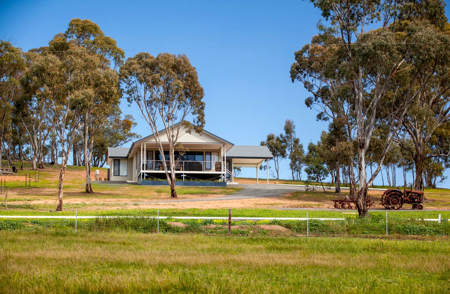 Luxury Cottage Rentals with Stunning Views in the Clare Valley, South Australia