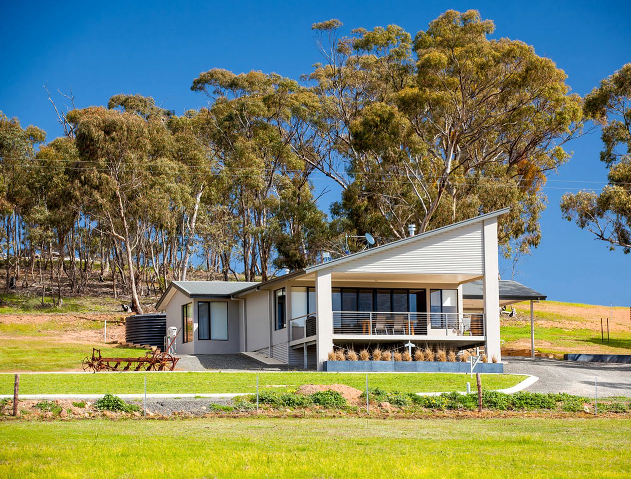 Luxury Cottage Rentals with Stunning Views in the Clare Valley, South Australia