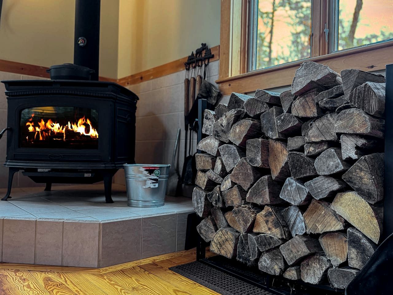 Luxury Treetop Mountain Cabin with Private Hot Tub, Infrared Sauna & Game Room Near Pleasant Mountain, Bridgton, Maine