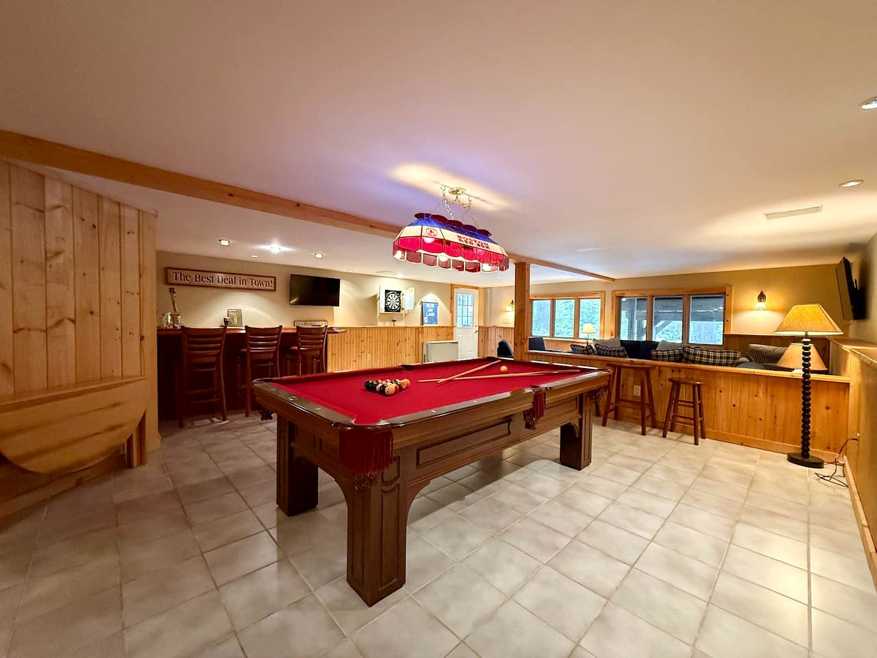 Luxury Treetop Mountain Cabin with Private Hot Tub, Infrared Sauna & Game Room Near Pleasant Mountain, Bridgton, Maine