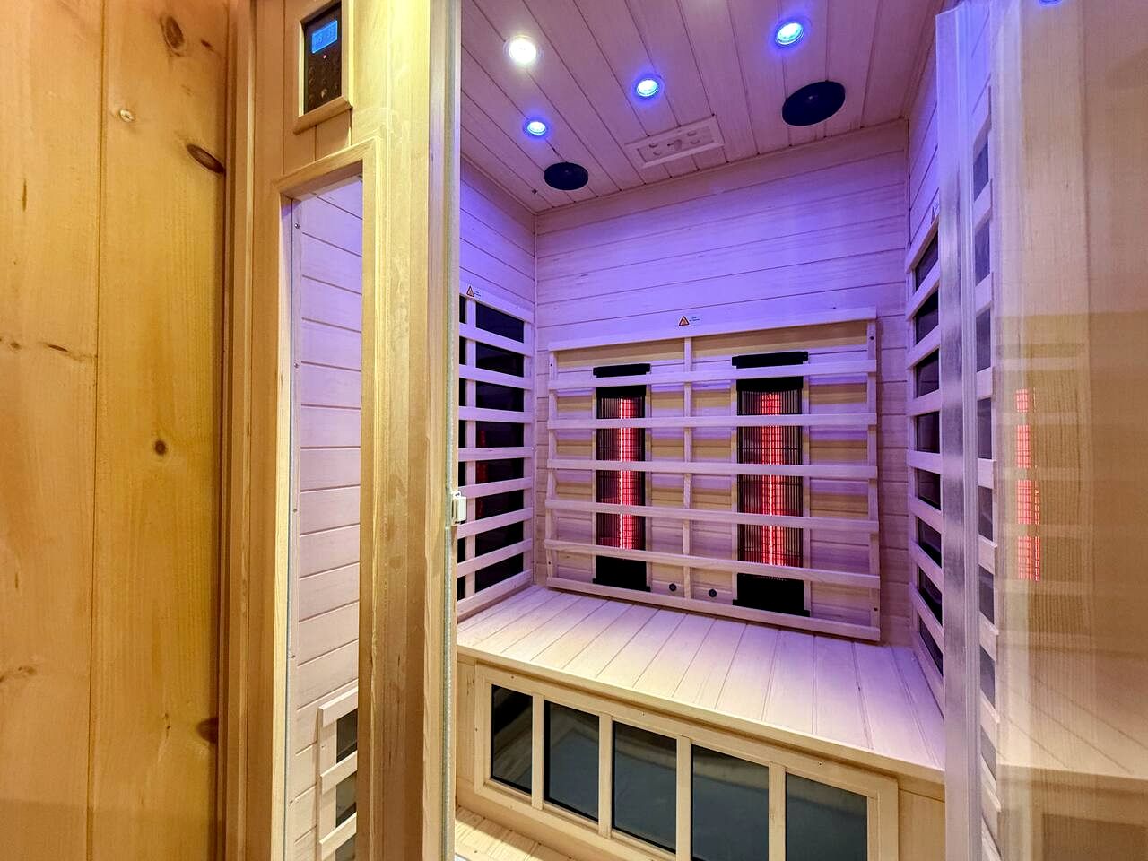 Luxury Treetop Mountain Cabin with Private Hot Tub, Infrared Sauna & Game Room Near Pleasant Mountain, Bridgton, Maine