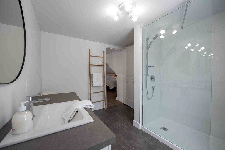 Cabins (Canada, Baie Saint Paul, Quebec)