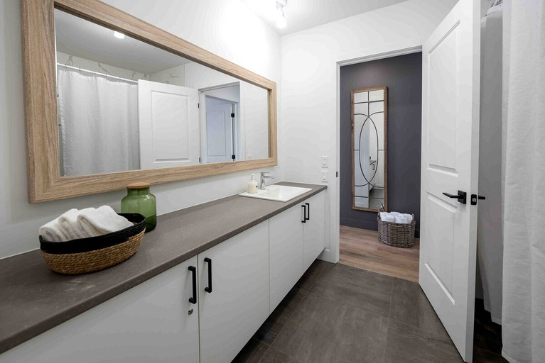 Cabins (Canada, Baie Saint Paul, Quebec)