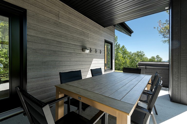 Cabins (Canada, Baie Saint Paul, Quebec)