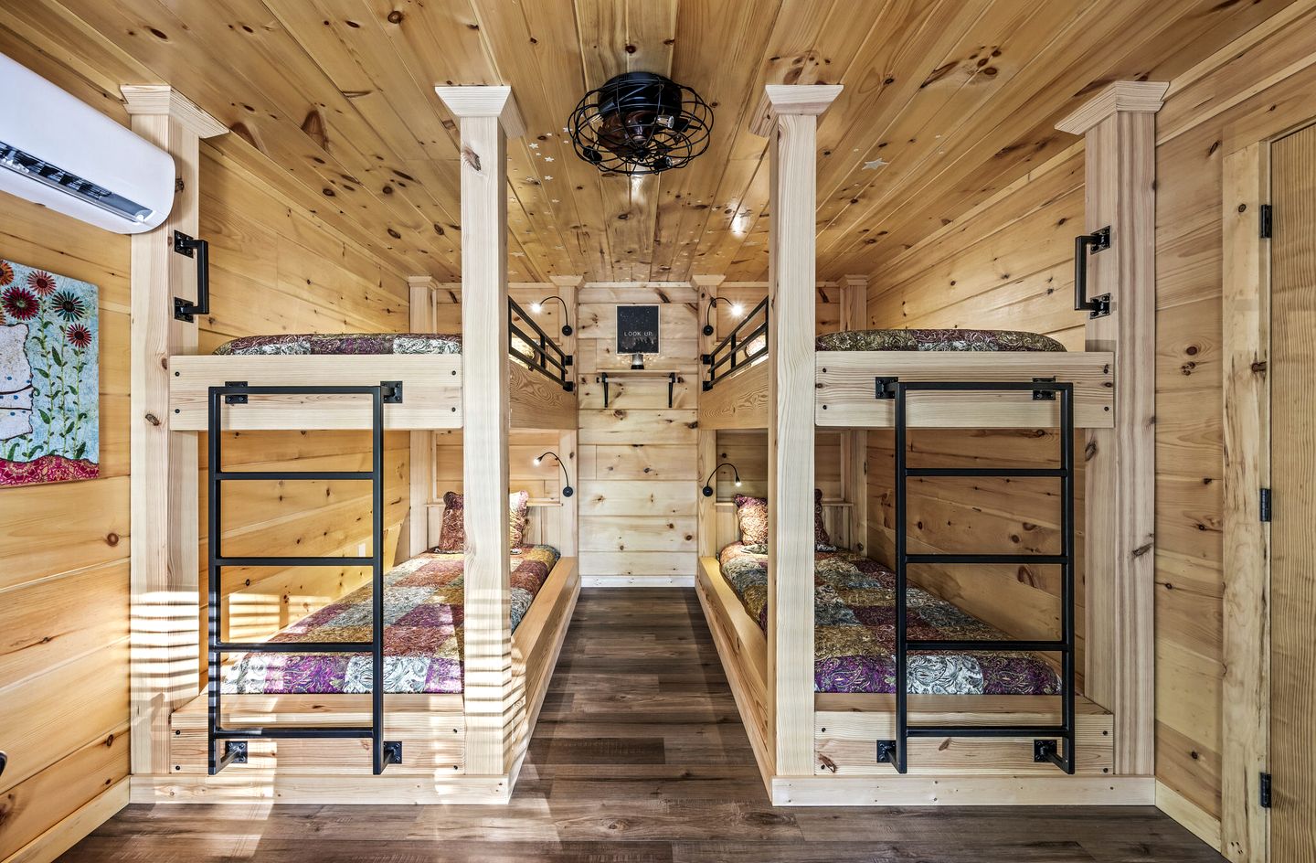 Incredible Cabin with Breathtaking Views Nestled in the Trees in Gatlinburg, Tennessee