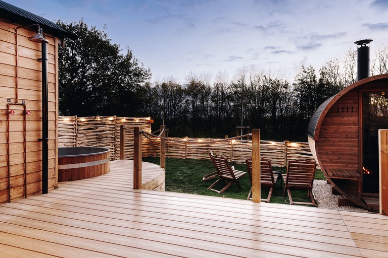 Huts (United Kingdom, Binsted, England)