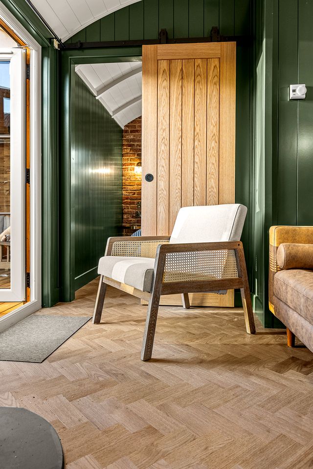 Luxury Countryside Lodge with Private Spa Retreat, Hot Tub & Outdoor Cinema Near Binsted, England