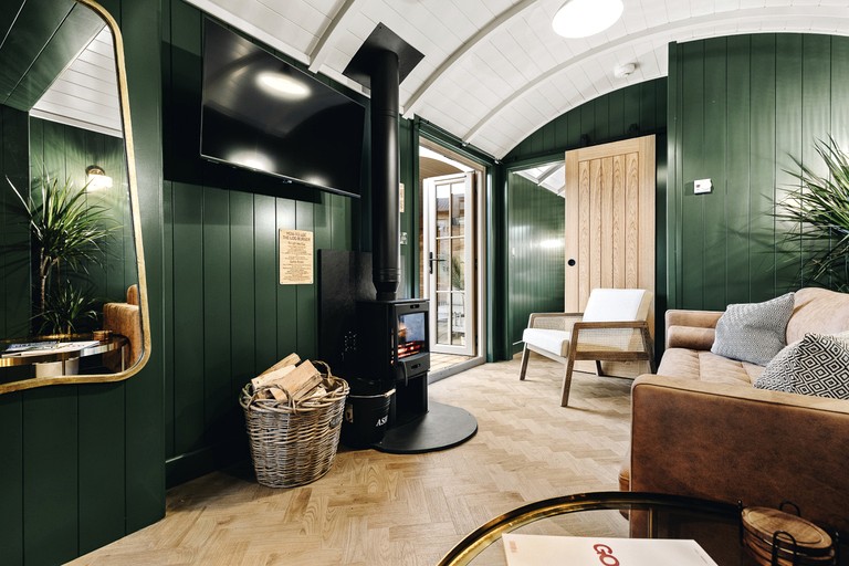 Huts (United Kingdom, Binsted, England)