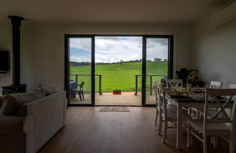 Vacation Rentals (Australia, --, South Australia)