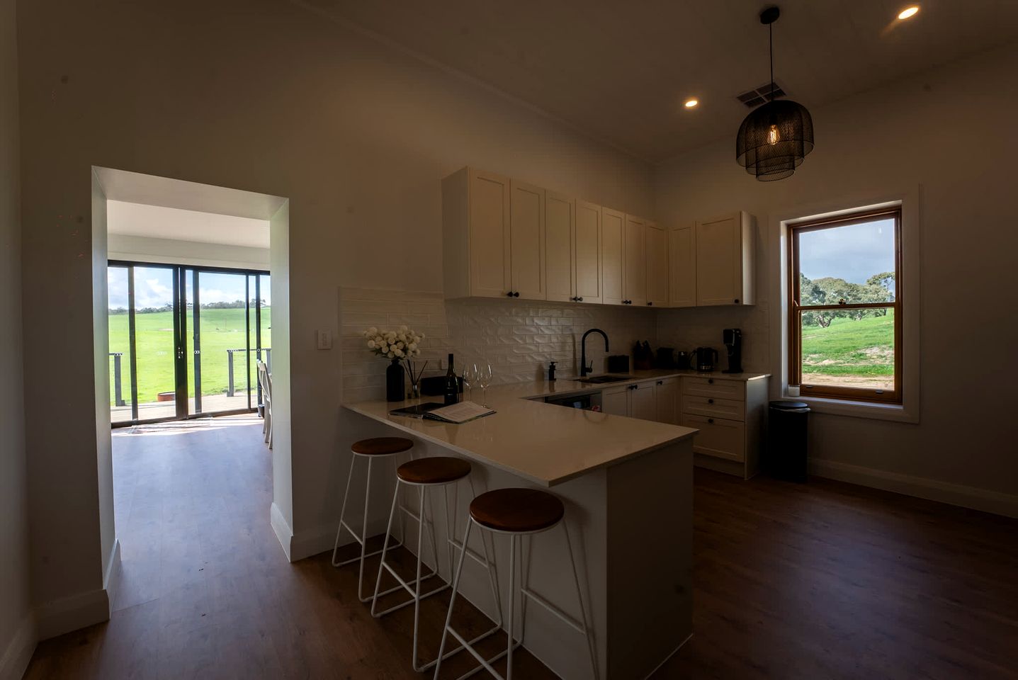 Charming Renovated Cottage with Fire Pit and Breathtaking Views in South Australia