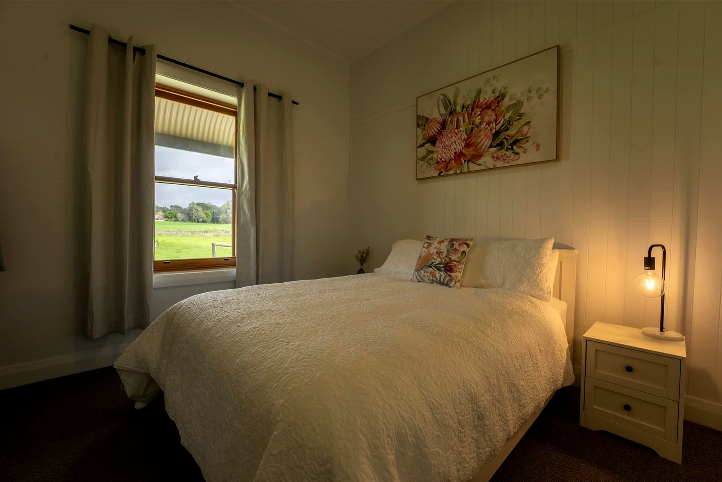 Charming Renovated Cottage with Fire Pit and Breathtaking Views in South Australia