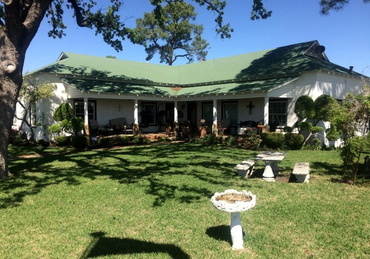 Nature Lodges (Azle, Texas, United States)