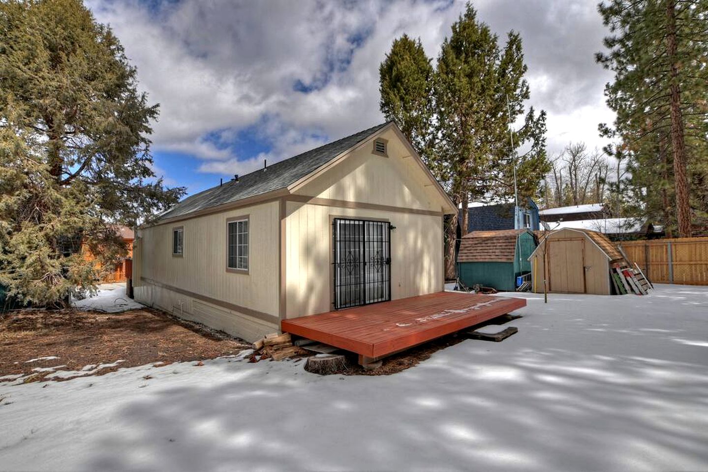 Experience Luxury: Beautiful Modern Cabin in Big Bear Lake