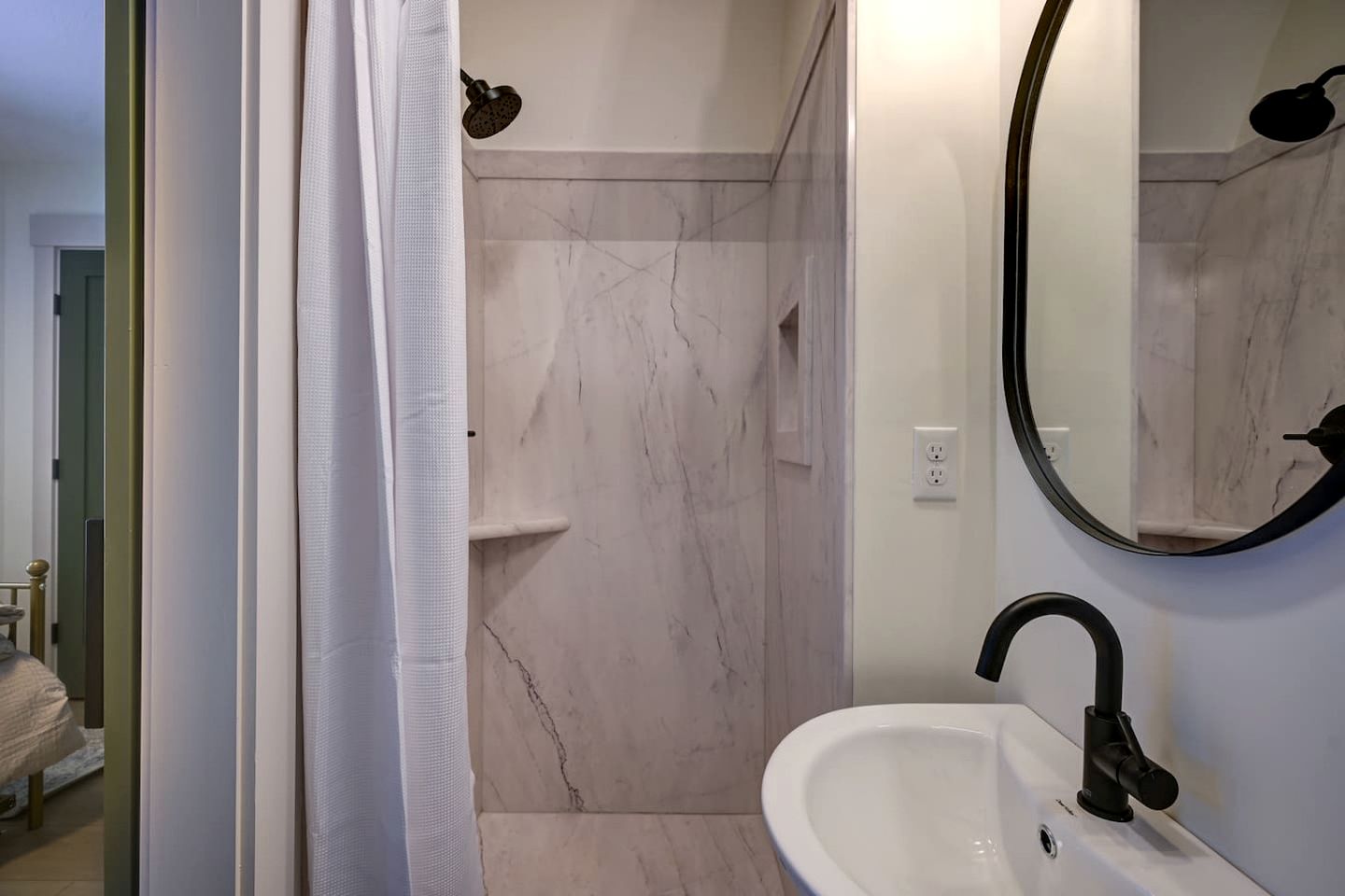 Bright and Airy A-Frame for a Relaxing Mountain Getaway in Conway, New Hampshire