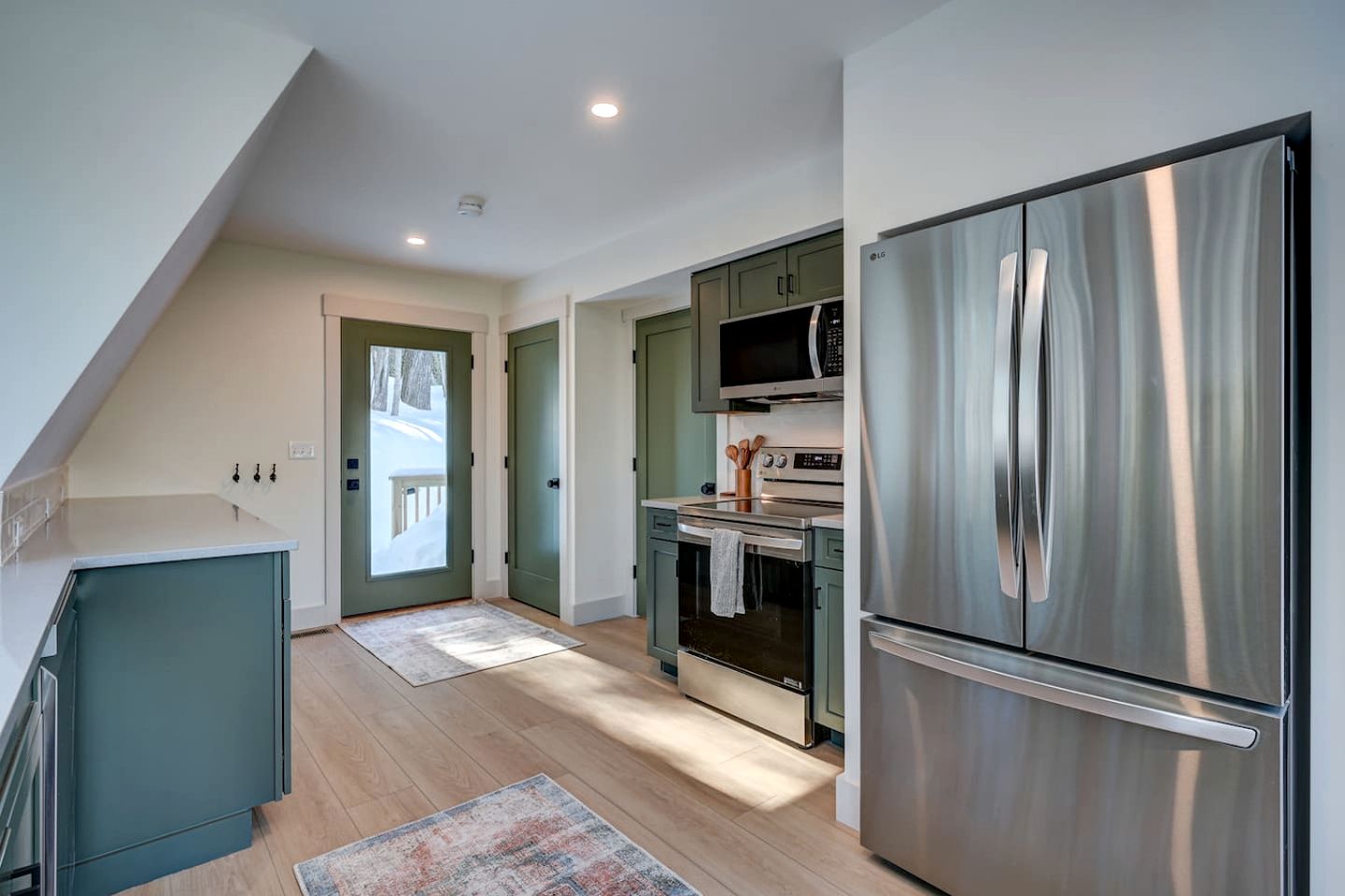 Bright and Airy A-Frame for a Relaxing Mountain Getaway in Conway, New Hampshire