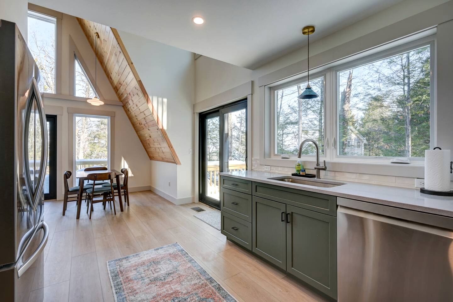Bright and Airy A-Frame for a Relaxing Mountain Getaway in Conway, New Hampshire