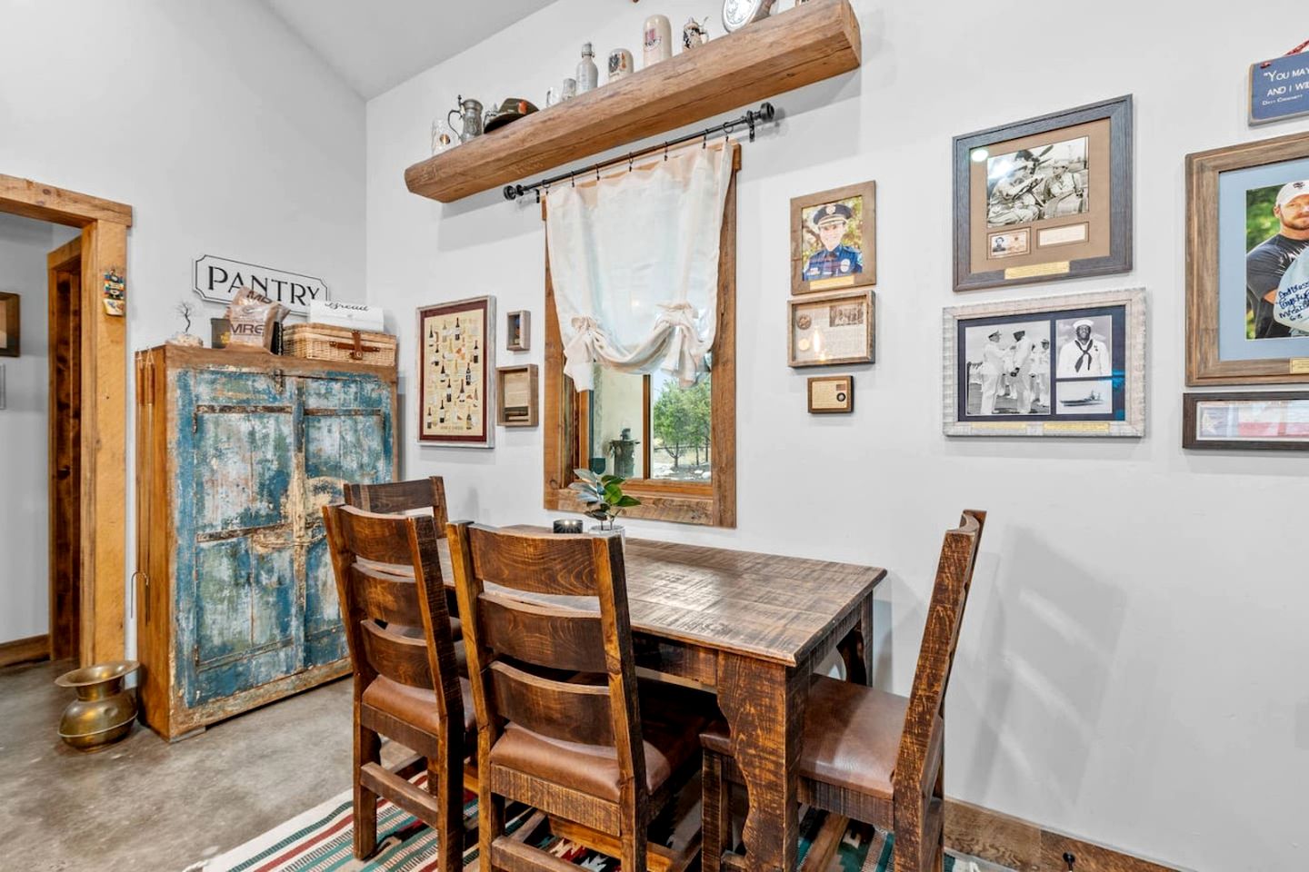Vacation Cabin Rental with Hot Tub and Fire Pit in Fredericksburg, Texas