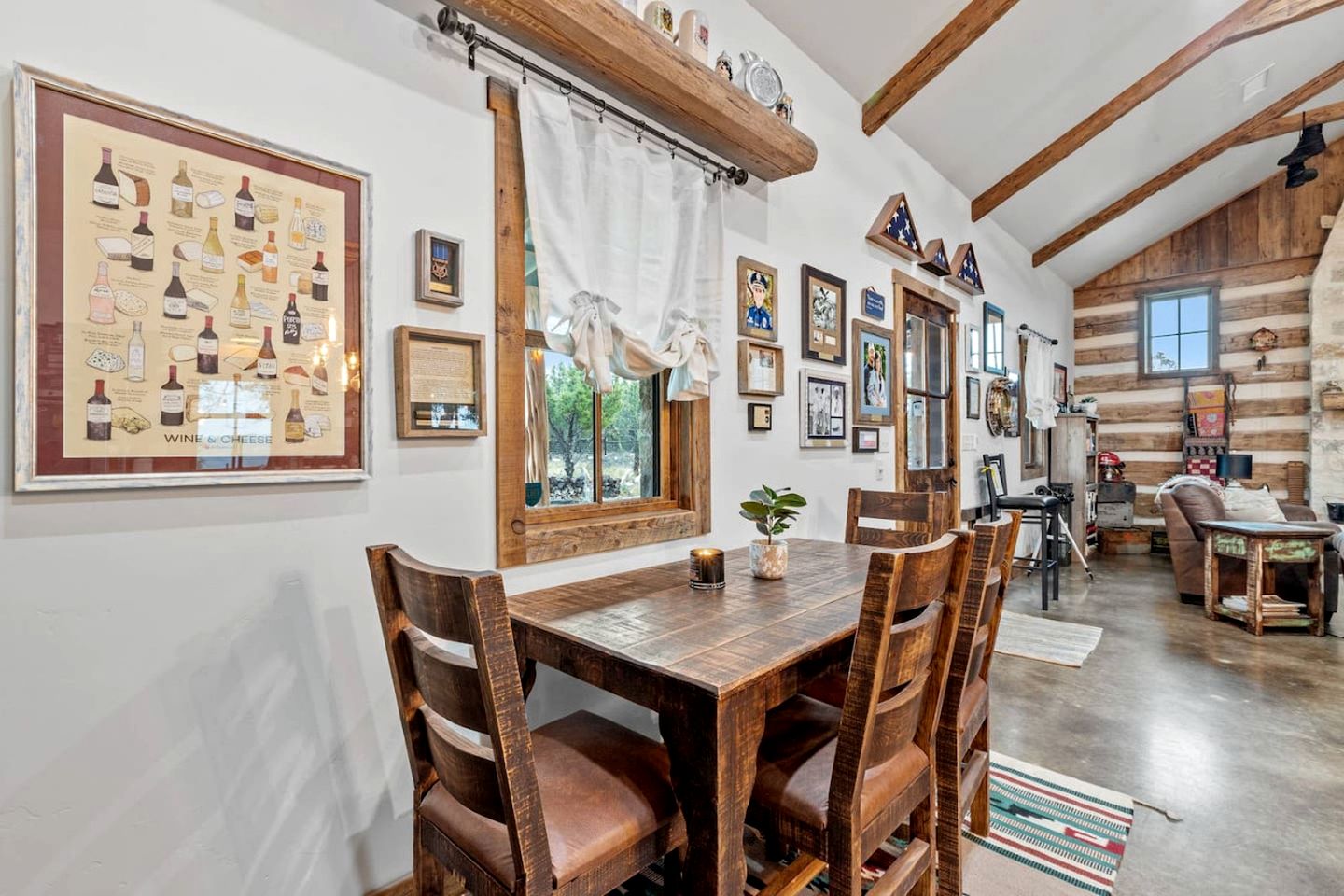 Vacation Cabin Rental with Hot Tub and Fire Pit in Fredericksburg, Texas