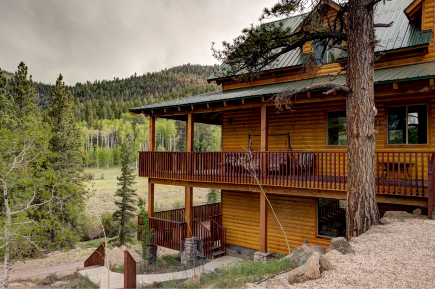 Eight-Bedroom Family Getaway with Mountain View at Brian Head, Utah