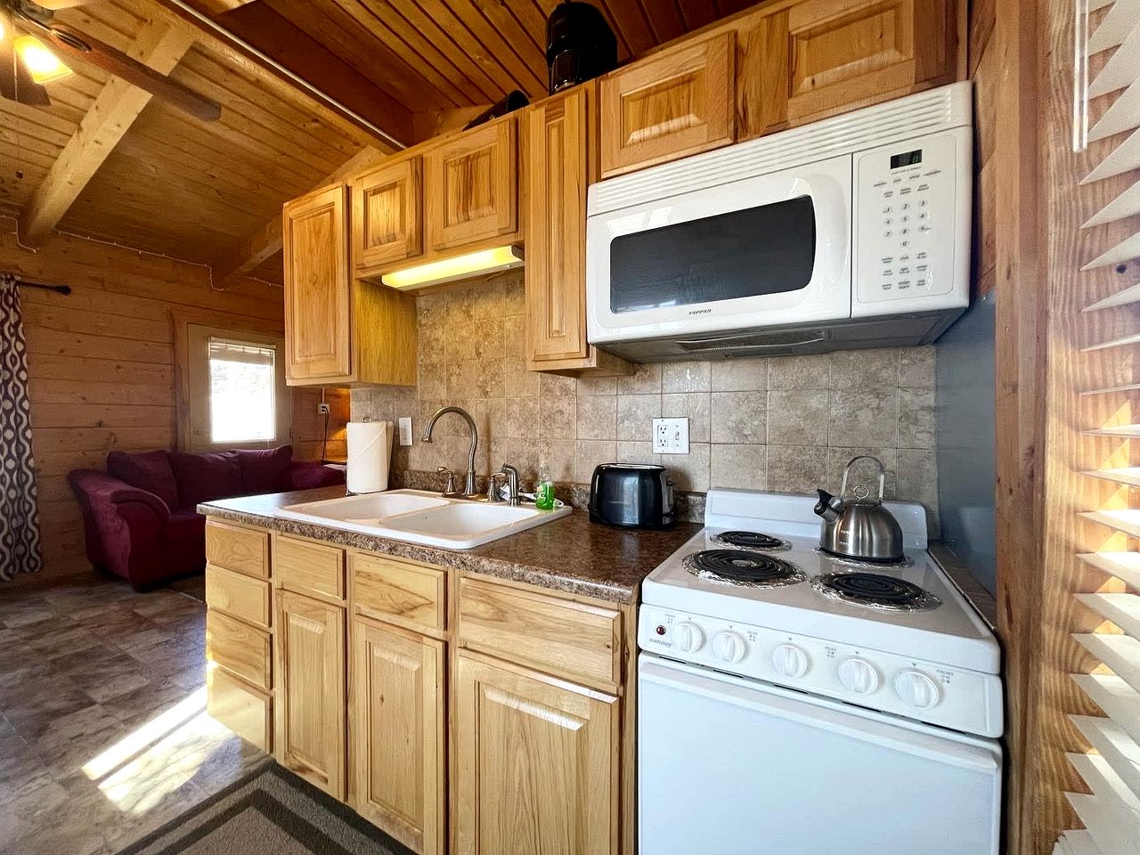 Small Group Cabin Perfect for Outdoor Activities in Mt. Carmel, Utah