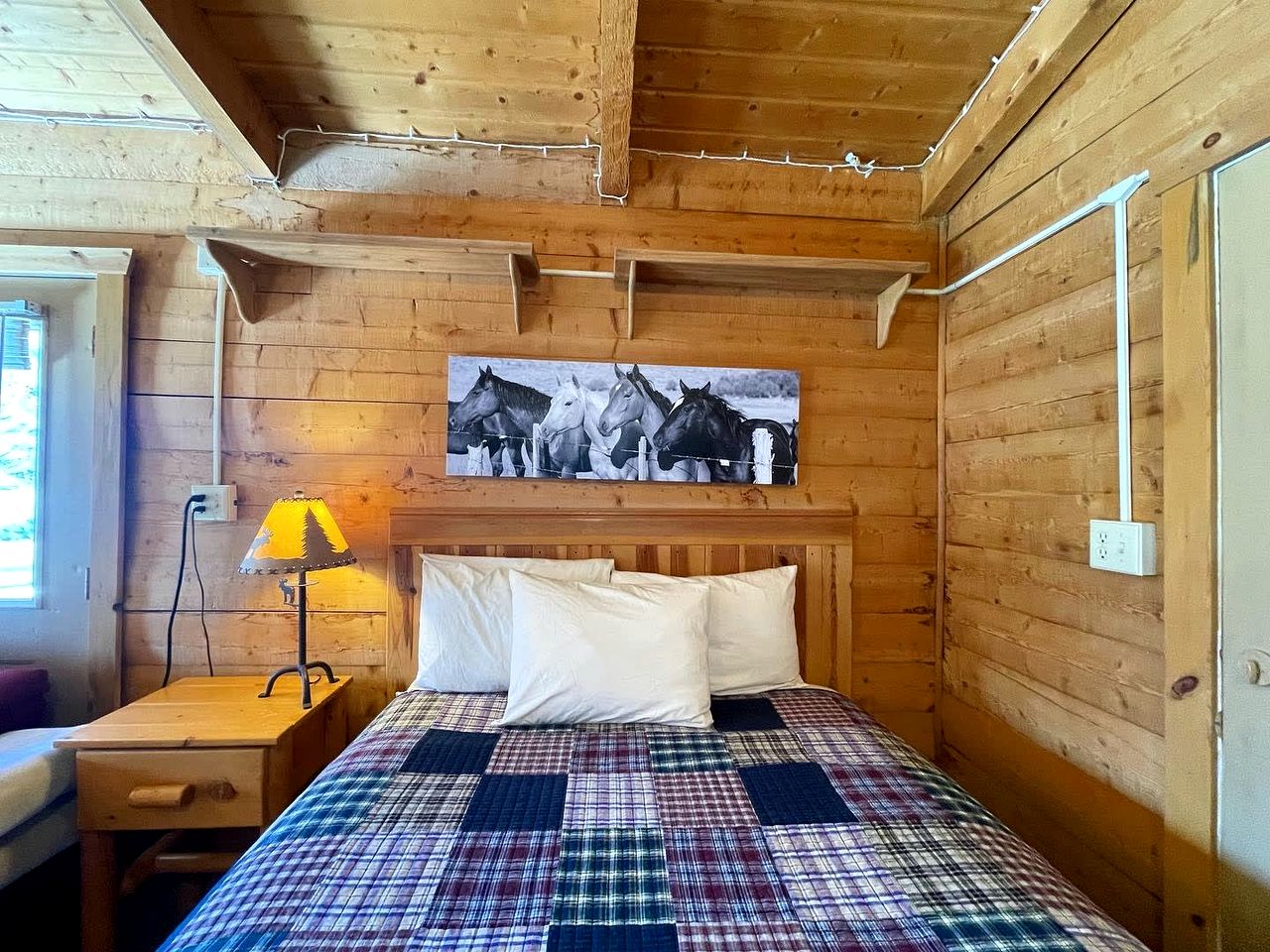 Small Group Cabin Perfect for Outdoor Activities in Mt. Carmel, Utah