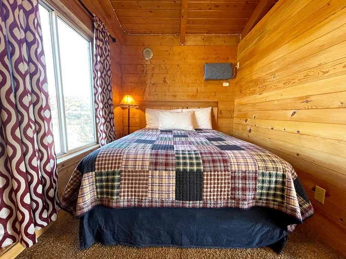Cabins (United States of America, Mt. Carmel, Utah)
