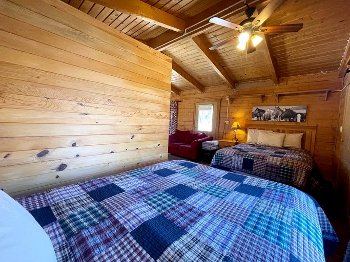 Cabins (United States of America, Mt. Carmel, Utah)