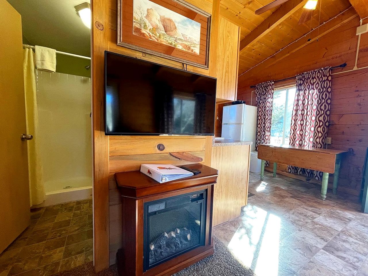 Small Group Cabin Perfect for Outdoor Activities in Mt. Carmel, Utah