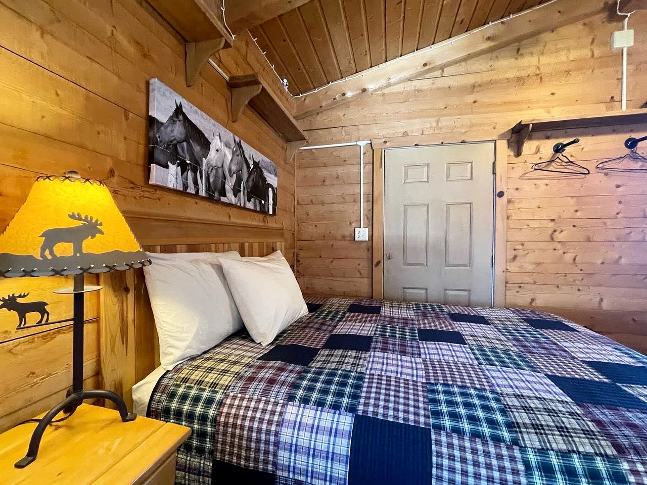 Small Group Cabin Perfect for Outdoor Activities in Mt. Carmel, Utah