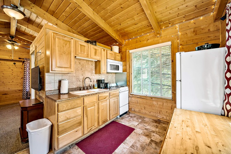 Cabins (United States of America, Mt. Carmel, Utah)