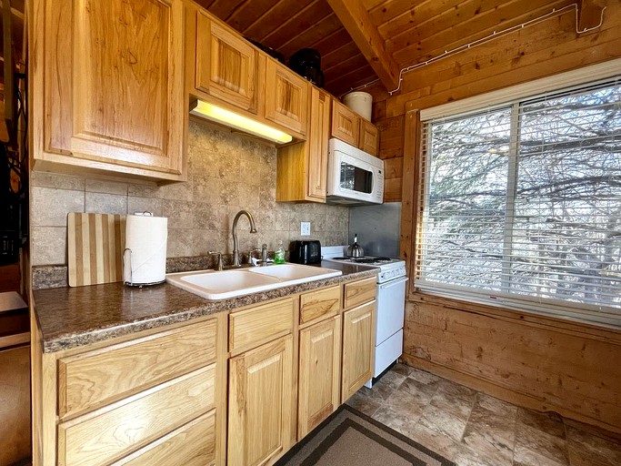 Cabins (United States of America, Mt. Carmel, Utah)