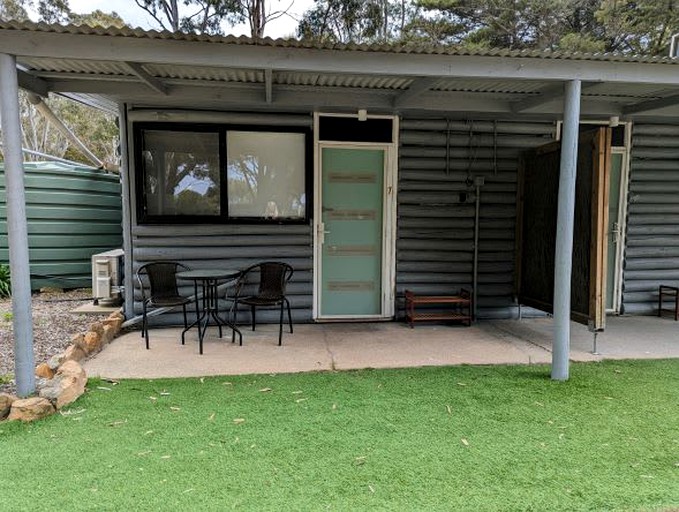 Victoria Glamping Cabin, Perfect for a Family Getaway to the Grampians