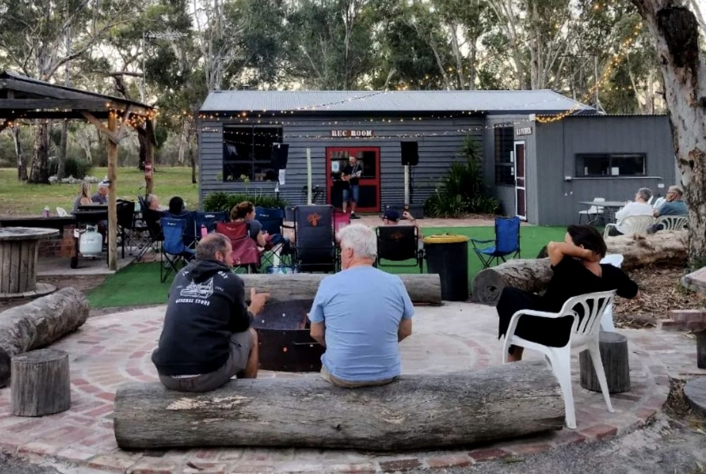 Victoria Glamping Cabin, Perfect for a Family Getaway to the Grampians