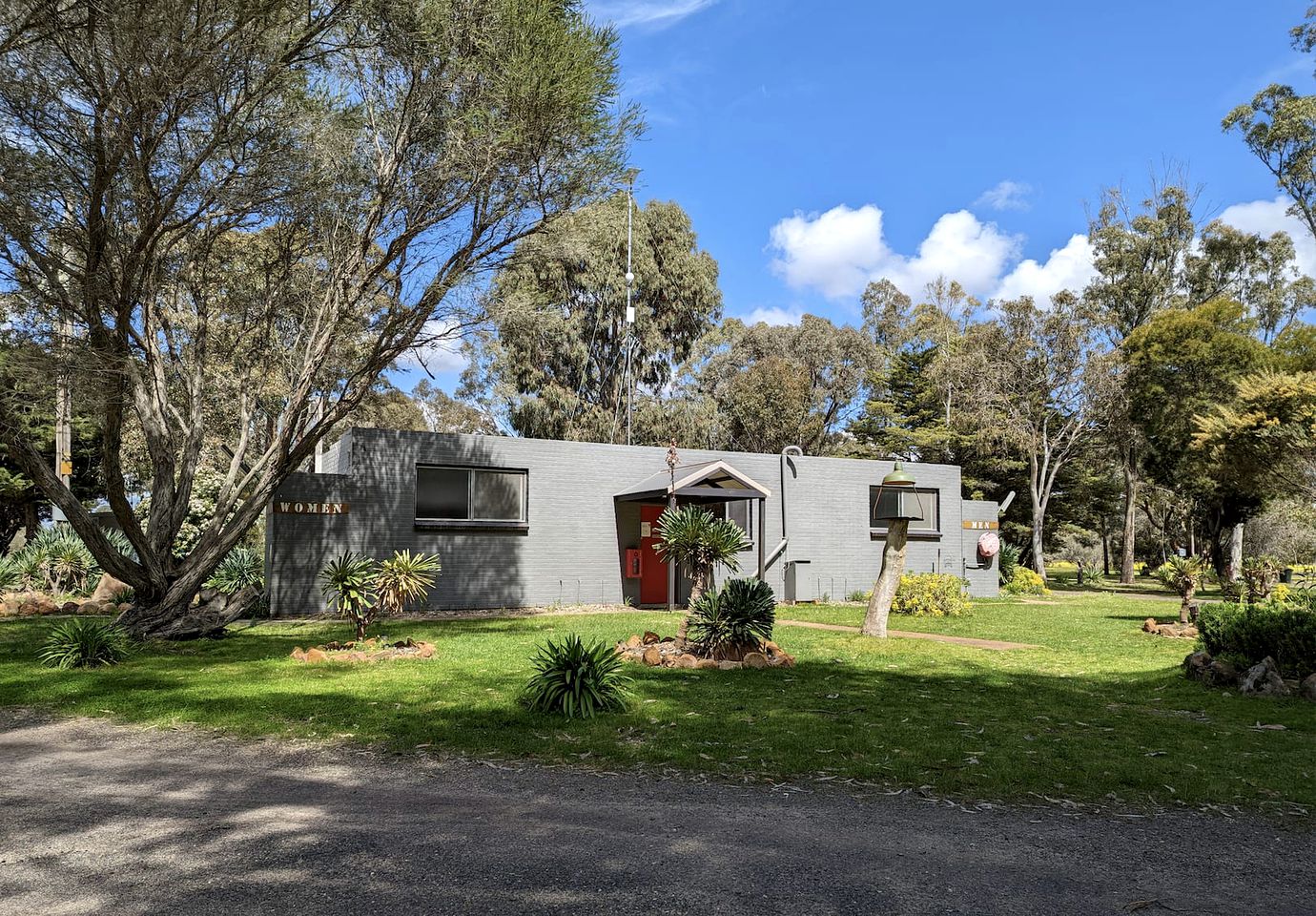 Victoria Glamping Cabin, Perfect for a Family Getaway to the Grampians